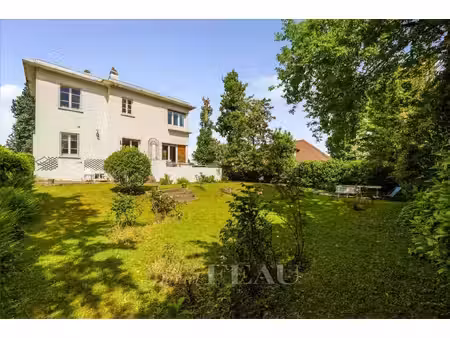 la celle-saint-cloud – châtaigneraie – maison familiale avec jardin et garage