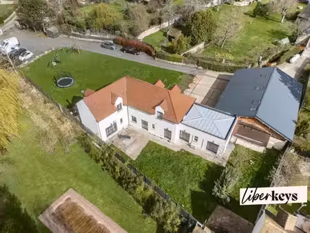 propriété d'exception avec 12 suites indépendantes - a proximité de rambouillet et...