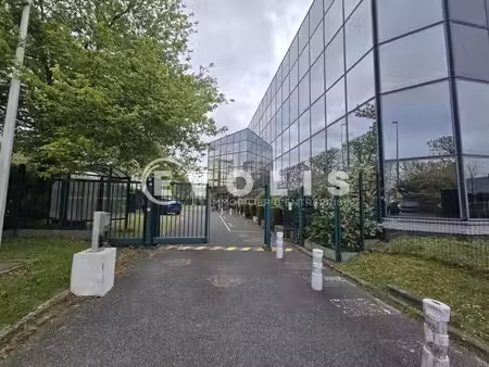 location local d'activités 662 m² à 8 456 m²