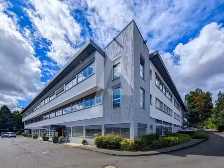 location bureaux 156 m² à 973 m²