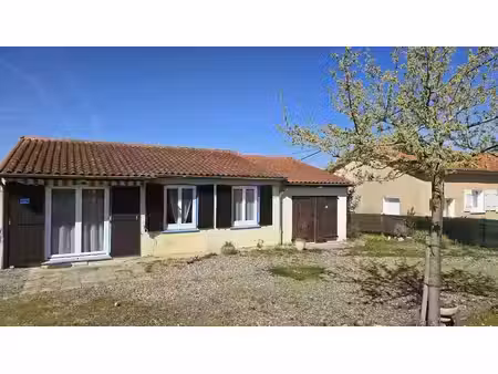 vente locaux professionnels 4 pièces 74 m² à pouyastruc (65350)  177 000 €