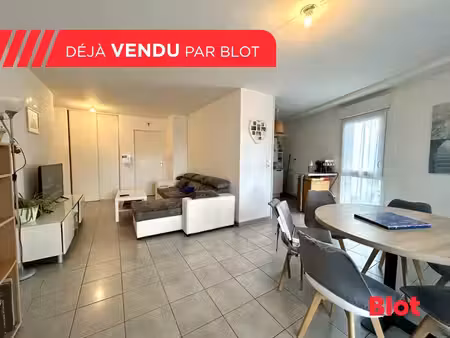 a vendre en exclusivite chez blot immobilier - appartement t4 - loue -ascenseur- bruz - 76