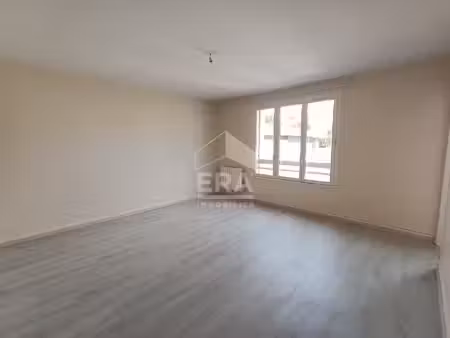 studio de 30.80m² saint cyr sur loire