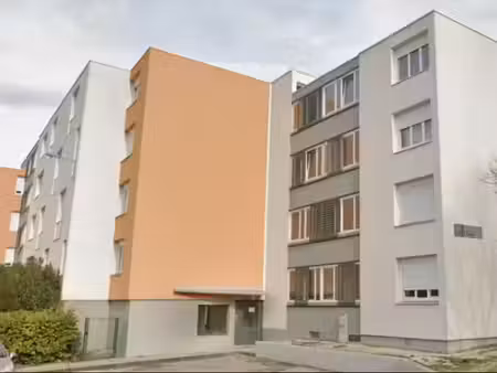 location appartement 3 pièces 51 m² à carpentras (84200)