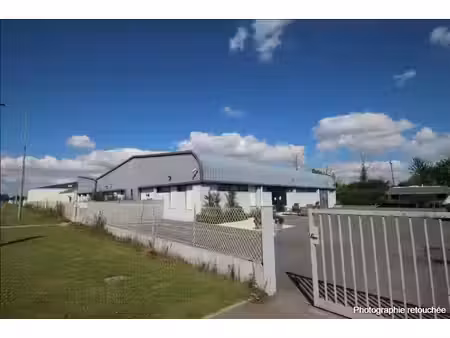 location entrepôt lons 64140 1000m²