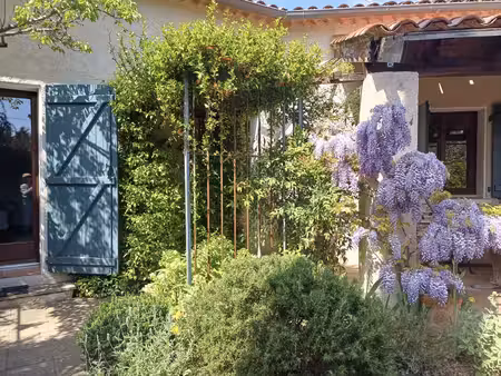 cotignac centre - maison avec jardin & bassin