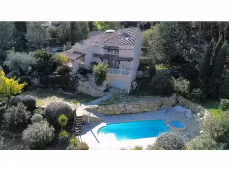en exclusivite! belle villa d'architecte!