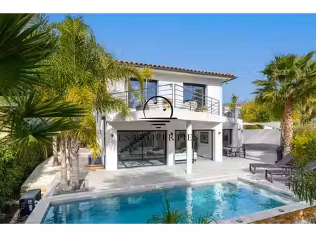 magnifique villa contemporaine recente  à pied du port  des plages et des commerces