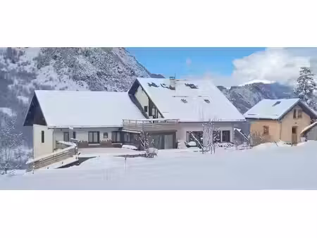 vente locaux professionnels 19 pièces 700 m² à valloire (73450)  1 190 000 €