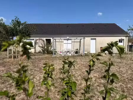 vente maison 4 pièces 92 m² à saint-ennemond (03400)  154 900 €