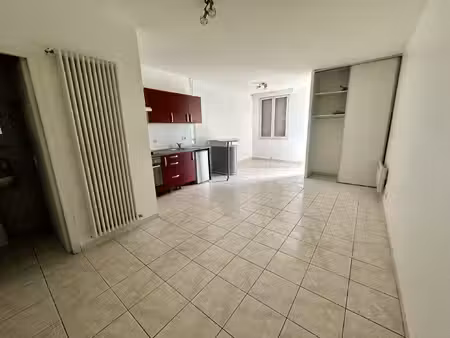 a villeneuve sur lot  studio 32 84m2