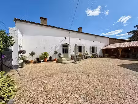 vente maison 9 pièces 237 m² à vouleme (86400)  243 800 €