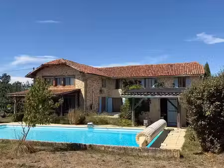 vente maison 5 pièces 194 m² à mirande (32300)  320 000 €
