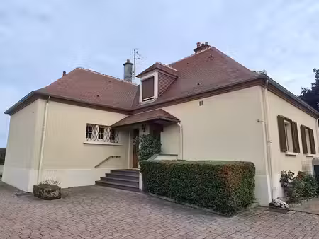 vente maison 9 pièces 205 m² à cressanges (03240)  294 000 €