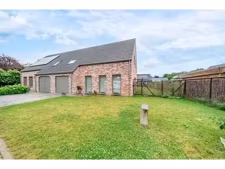 belle maison 4 chambres dans un clos résidentiel