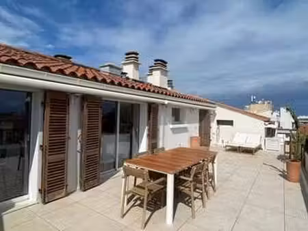 location appartement 3 pièces meublé à hyères (83400) : à louer 3 pièces meublé / 65m² hyè