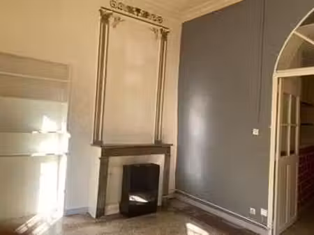 location appartement 3 pièces à nîmes (30000) : à louer 3 pièces / 50m² nîmes