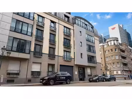 appartement 3 chambres + bureau avec terrasse et 2 parkings