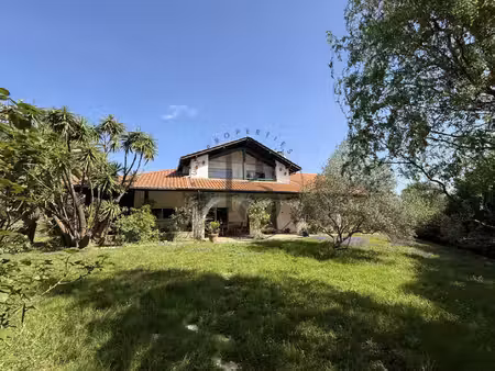 maison de luxe à vendre dans le quartier mendi-choko-karrikatxar-olhette