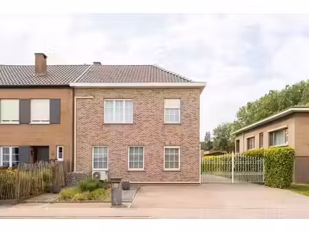 energiezuinige  karaktervolle hob met garage en leuke tuin