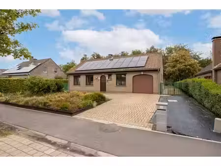 maison de plain-pied avec 4 chambres et grand jardin