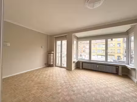 près du parc ! bel appartement non meuble 2 chambres + balco