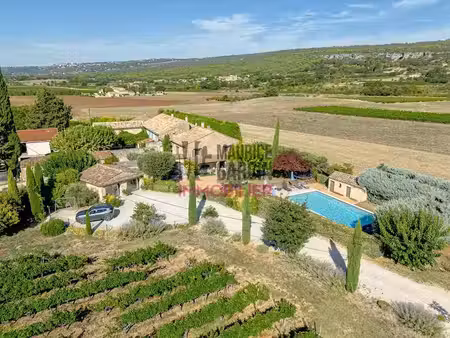 vente maison 8 pièces 200 m² à joucas (84220)  990 000 €