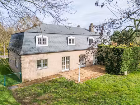 villa à vendre avec garage et terrasse   braine-l'alleud (vbe60348)