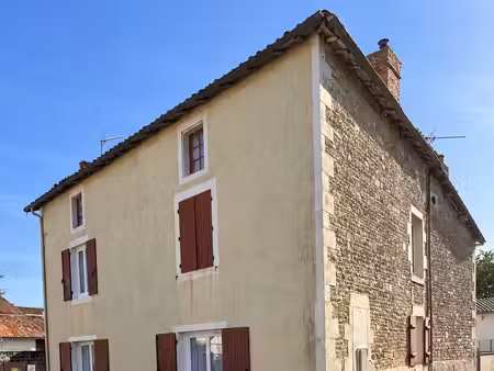 ensemble immobilier 201 m2 maison avec gîte et garage/hangar