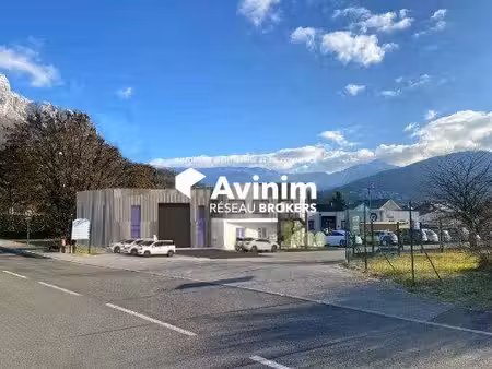 location local d’activités saint alban leysse 73230 414m²