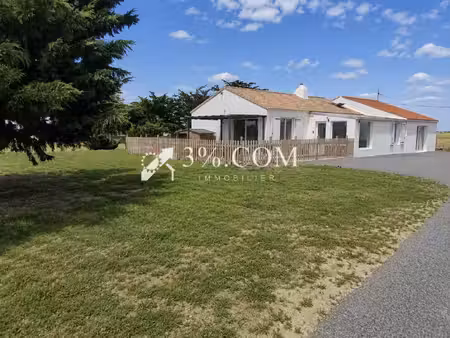 maison de 130 m2 avec étang sur plus de 4 000 m2 de terrain