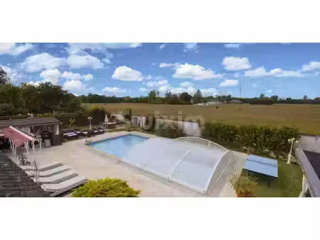 maison avec piscine chatillon-sur-chalaronne (01)