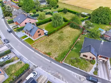 magnifique terrain à bâtir dans quartier résidentiel !!