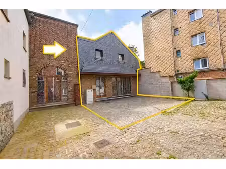 superbe maison - 2ch - elec ok - parking - terrasse - dv