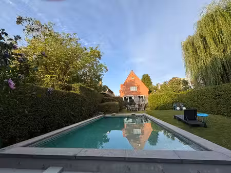 lumineuse maison de 4 chambres/piscine /bureau/2sdb/peb c