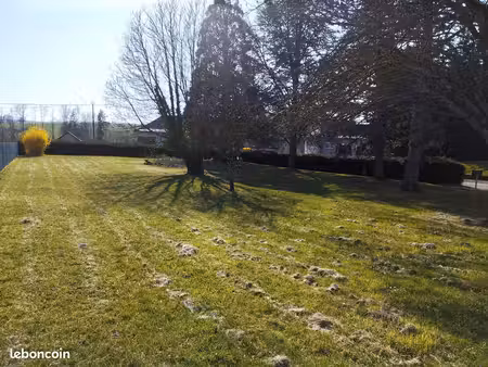 terrain à bâtir 1 000 m² – cadre verdoyant  hors lotissement