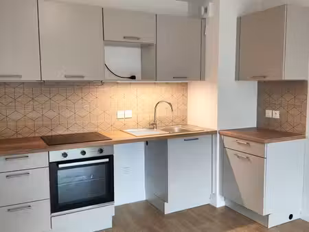 particulier loue appartement t3 neuf au mée village