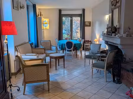 ? maison familiale de charme – 260 m² – 7 chambres – jardin – gare des aubrais à proximité