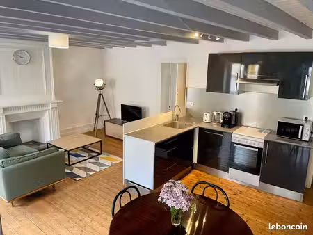 t2 meublé 50 m² – centre cherbourg – wifi/netflix – queen size