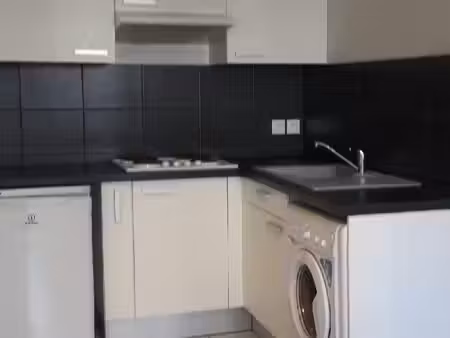 t2 30 m² – proche des halles – pau