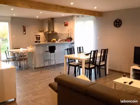 maison avec 3 chambres