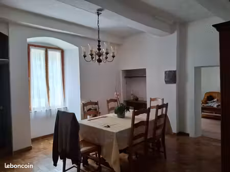 apparemment 104m2