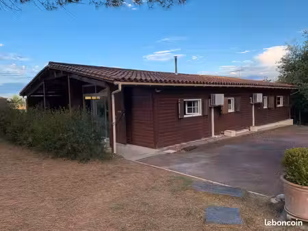 maison à louer au calme à la roche chalais