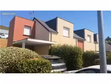 maison t3 en duplex  (60m²) avec jardin et place de parking à louviers