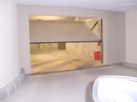 place de parking en sous sol
