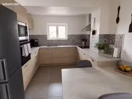 maison 2 chambres et 1 cabine + jardin
