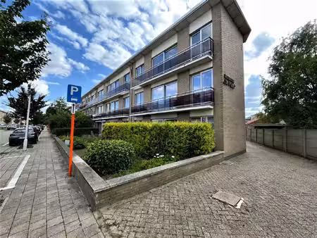 modern gelijkvloersappartement met garage  in hartje kapellen.