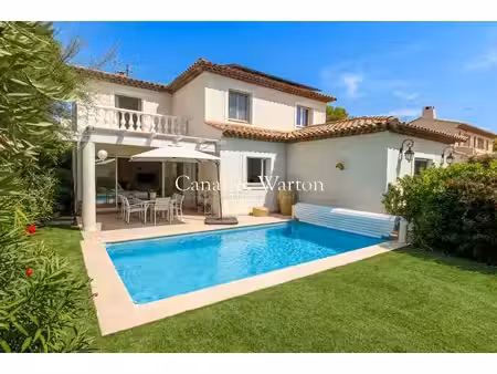 villa saint raphael 6 pièce(s) 150 m2