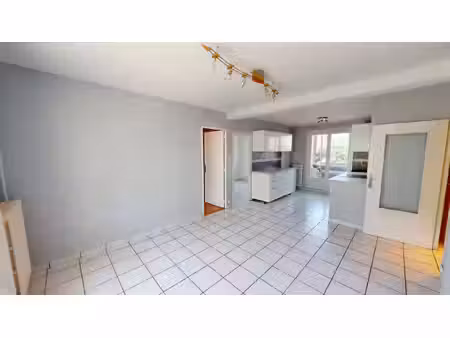 appartement domene 4 pièce(s) 62 m2