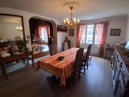 immeuble de 370 m2 sh avec 3 appartements et un local commercial à nouzonville